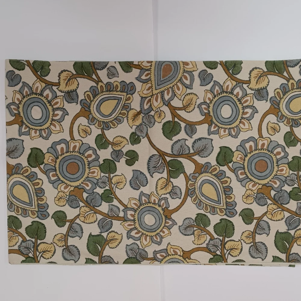 Pottery Barn Abstract Floral Table Runner 18 x 108
